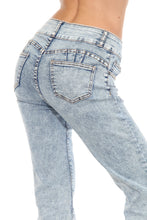 Load image into Gallery viewer, BETWEEN US HIGH RIST PLUS SIZE 3 BUTTONS ACID WASH DENIM CAPRIS