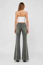 Load image into Gallery viewer, BEYOND US WOMEN HIGH RISE VINTAGE WASHED FLARE JEANS