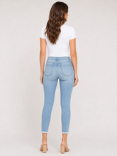 Load image into Gallery viewer, BEYOND US WOMEN HIGH RISE DENIM JEANS WITH BUTTERFLY PATCH