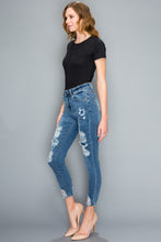Load image into Gallery viewer, BETWEEN US PLUS SIZE RIP AND REPAIR VISCOSE JEANS